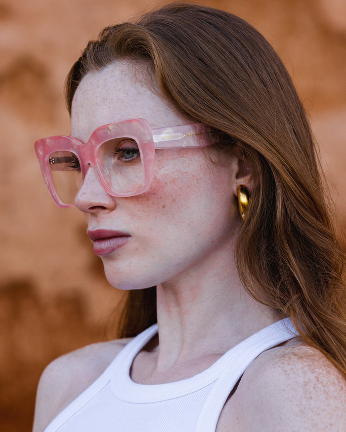 AMARTIA · BUBBLEGUM PINK