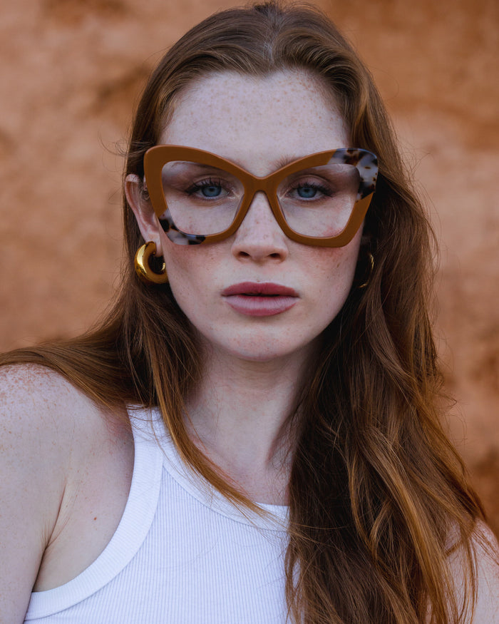 GALA · CARAMEL LIGHT CAREY