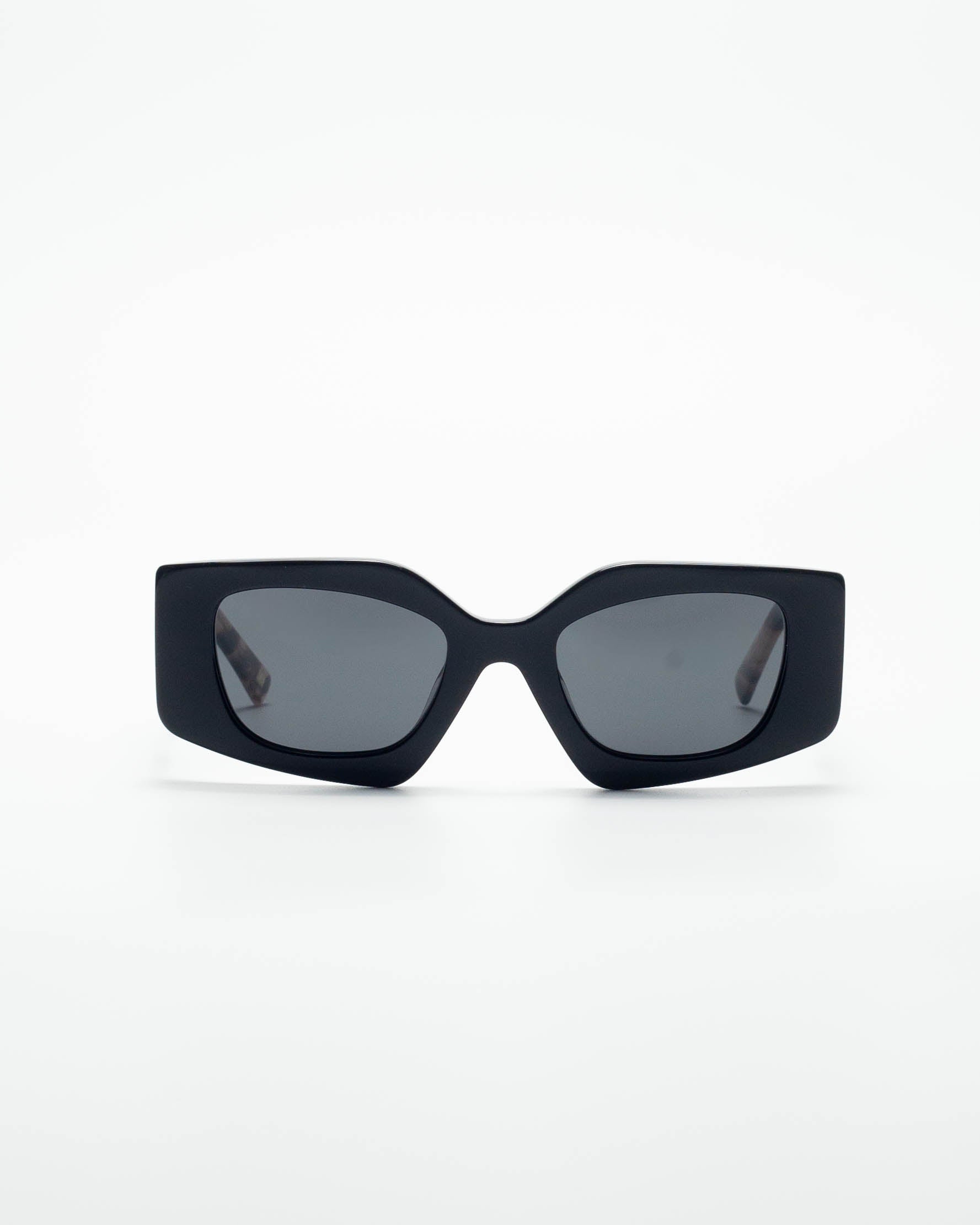 Limited Edition - ENCHANTÉ · CARBON BLACK LIGHT CAREY