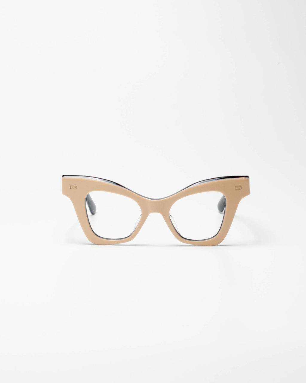 LYRA · IVORY & BLACK