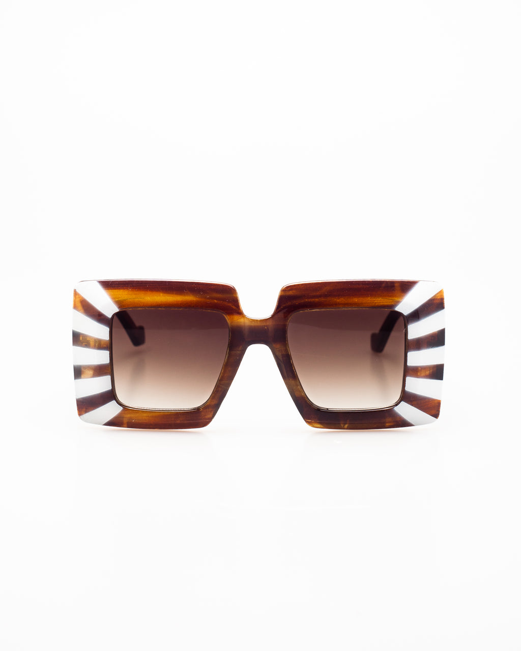 ELEOS · CAREY WHITE GRADIENT