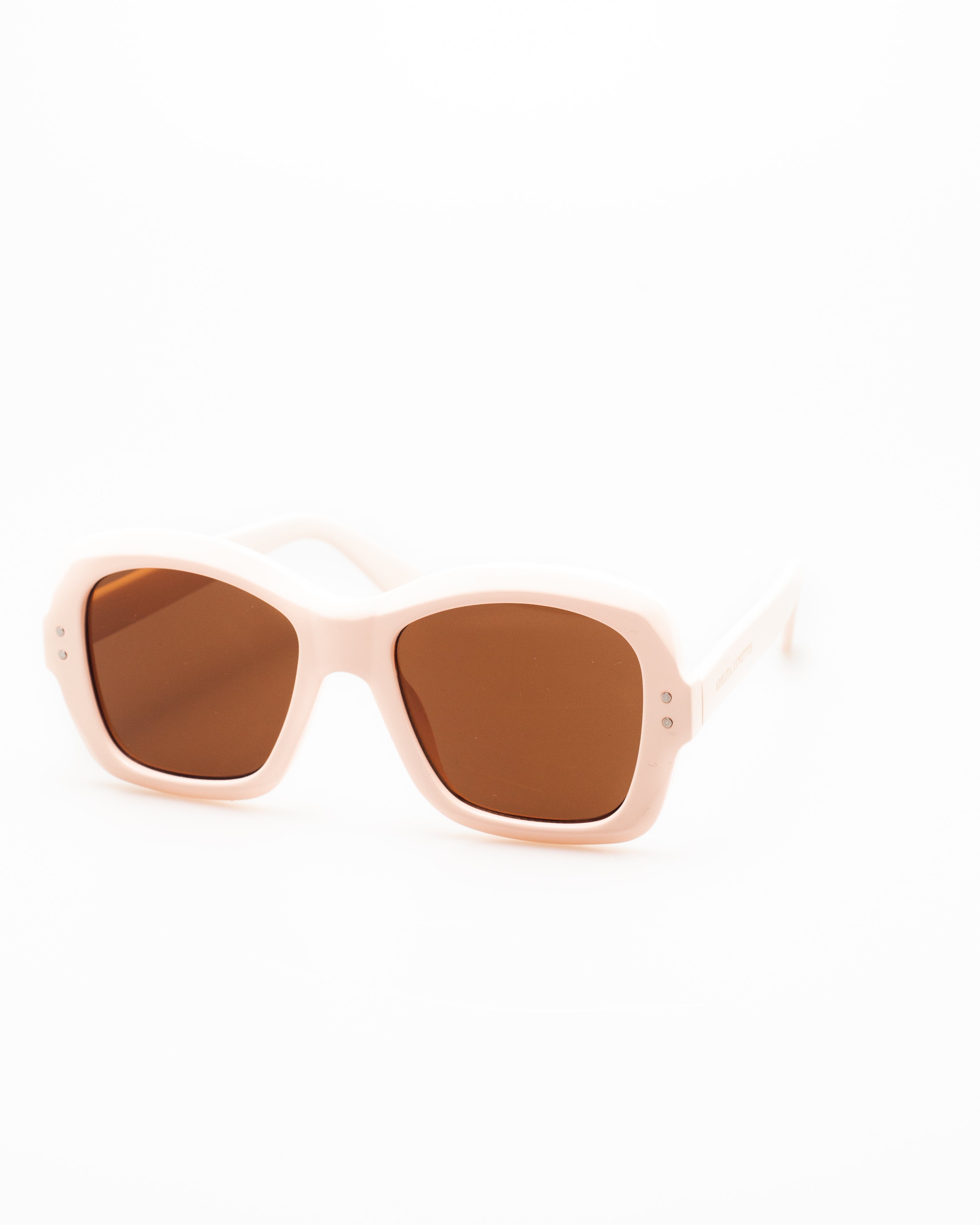 RAYMA · PEARL WHITE