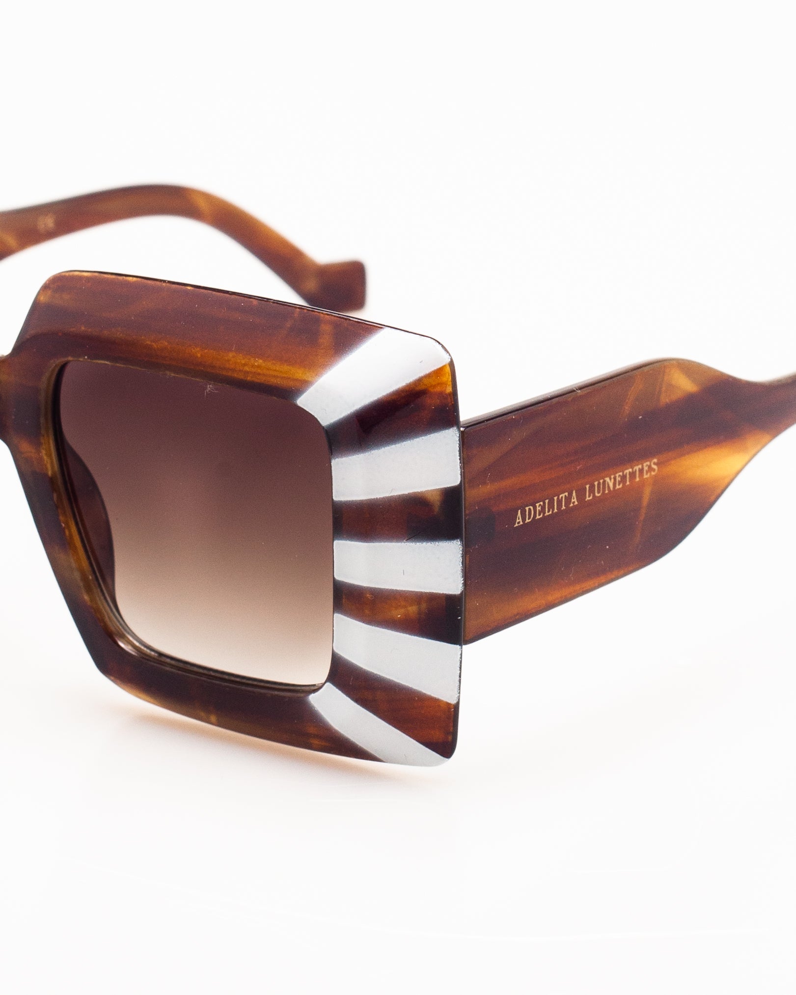 ELEOS · CAREY WHITE GRADIENT