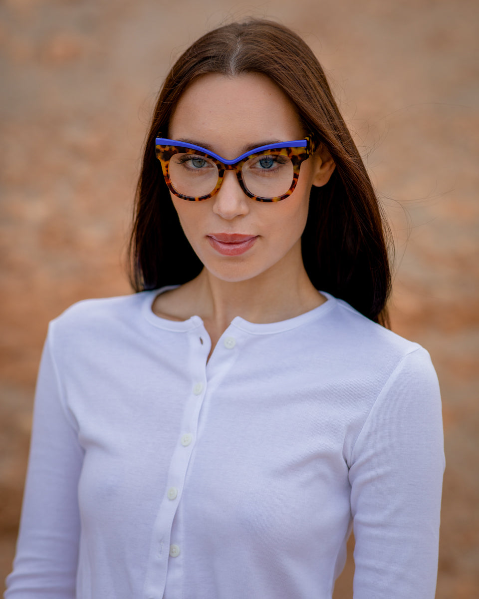 RHEA · HONEY HAVANA BLUE